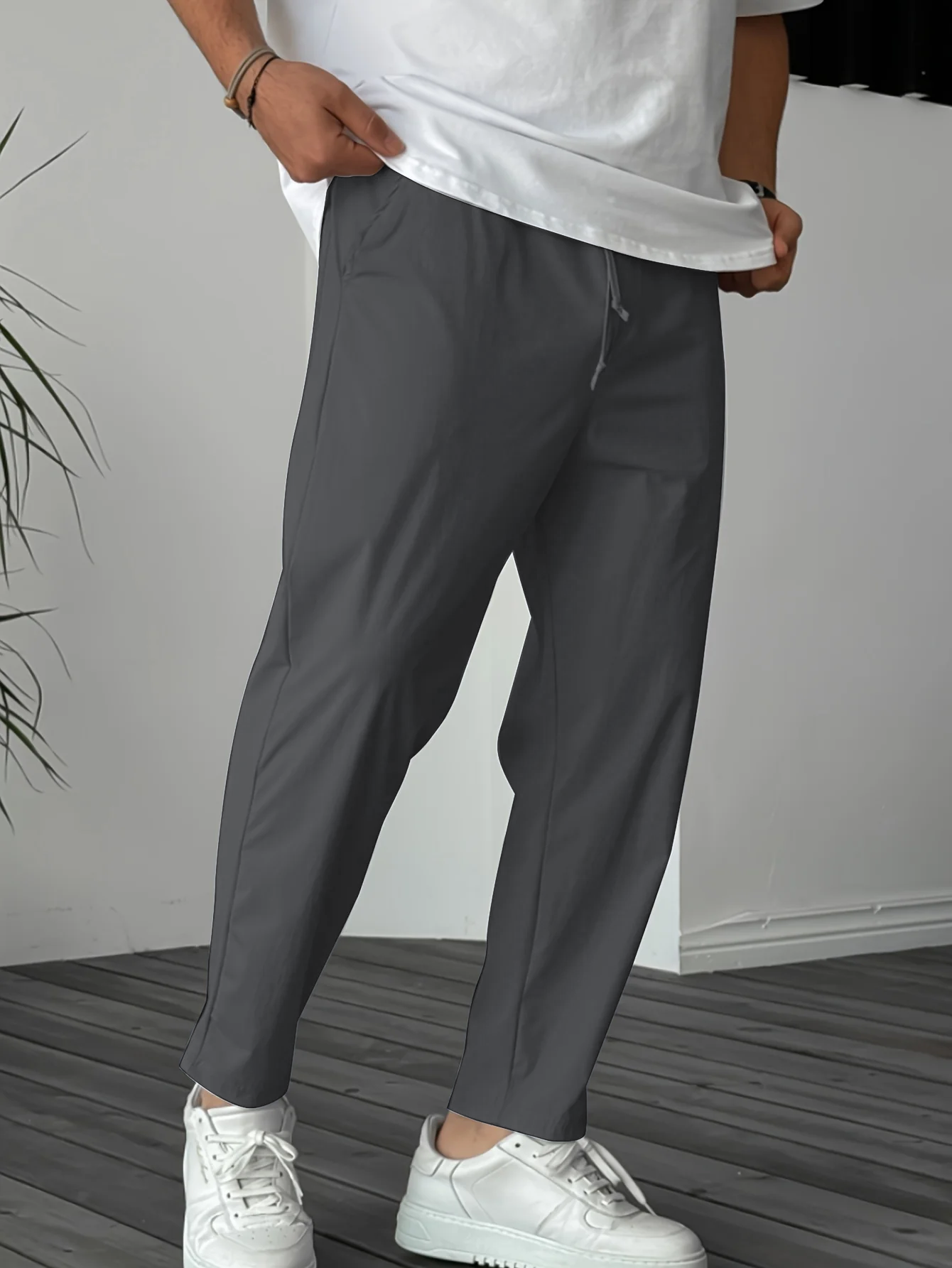 JULIAN | LIGHTWEIGHT SUMMER TROUSERS FOR MEN