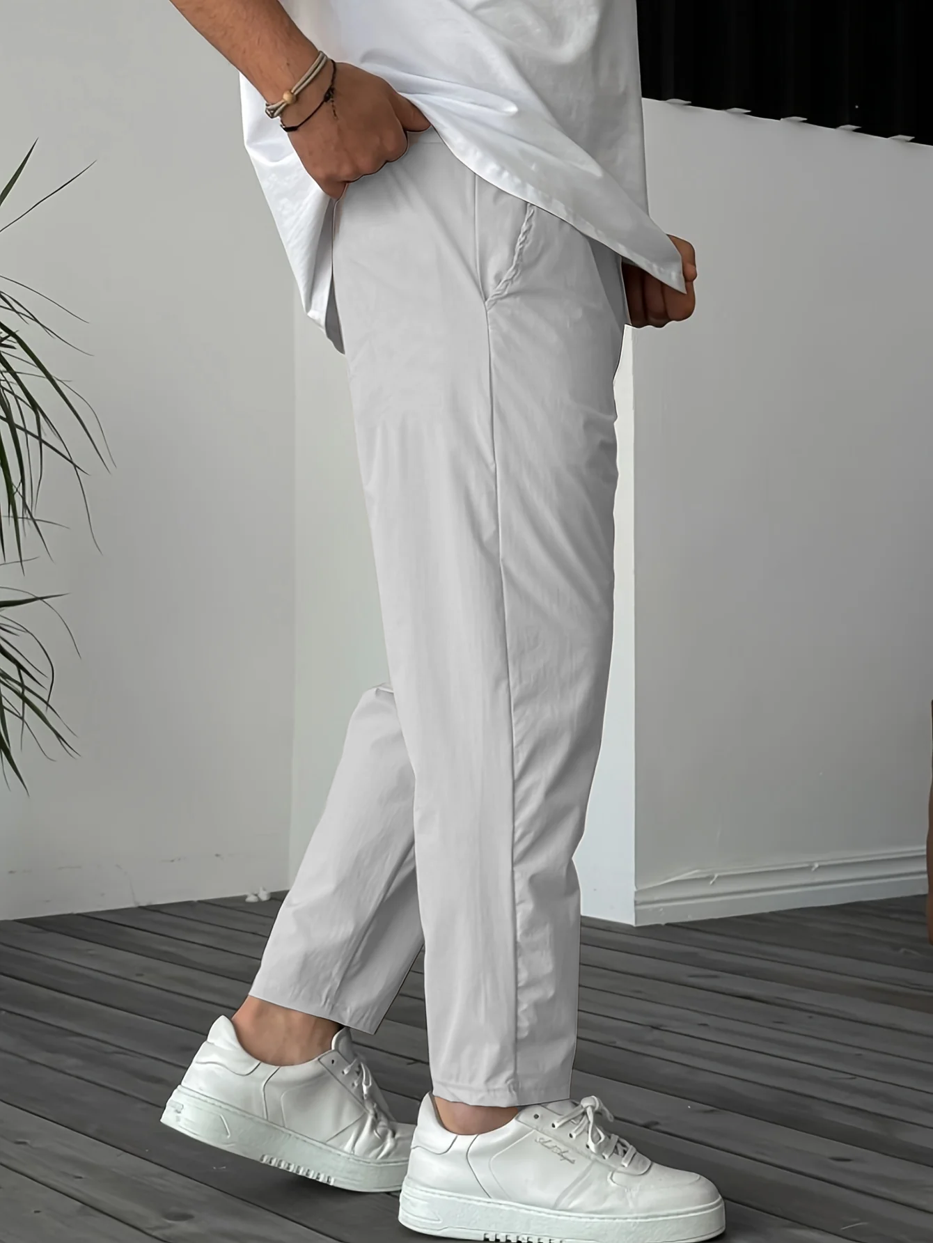 JULIAN | LIGHTWEIGHT SUMMER TROUSERS FOR MEN